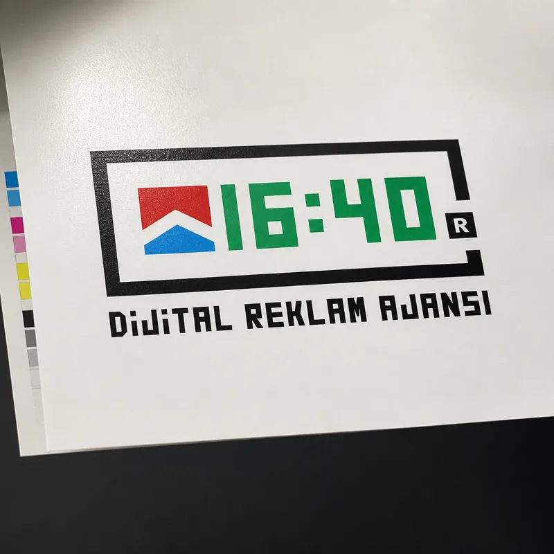 Coated label — 16:40 High definition offset printing with digital logo