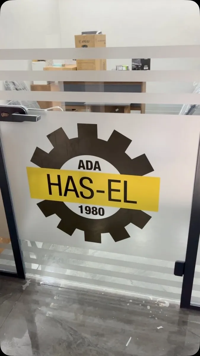Tabela — cam kumlama uygulaması